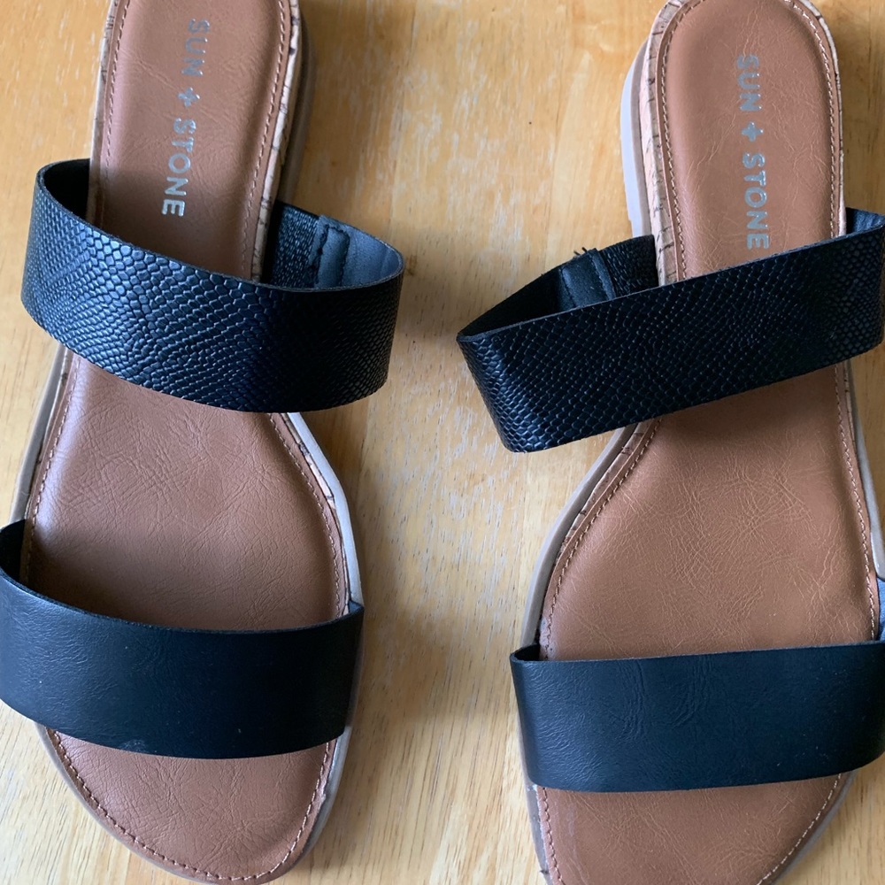 Brand new pair of SUN +STONE sandals.             Size: 9W. Never worn
